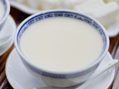 -周大娘牛乳(旧寨古村总店)