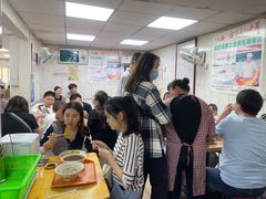 等位区-草桥清真牛肉锅贴扁食店