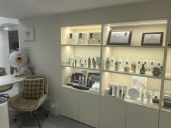 -JNK皮肤管理中心