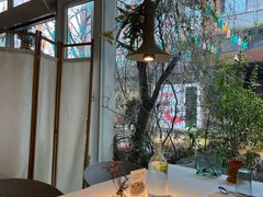 -春树下·树屋花房西餐厅(罍街AS1980店)