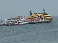 -北戴河碧螺塔海上酒吧公园