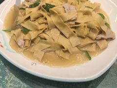 -鹤乡东北菜(崮山路店)
