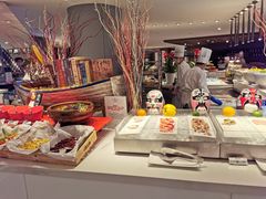 -上海滴水湖皇冠假日酒店