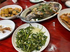 -芦茨金富饭庄·25年老字号·专做稻草鸡