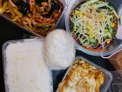 -雪乡人家东北菜·铁锅炖一切(高斯路店)