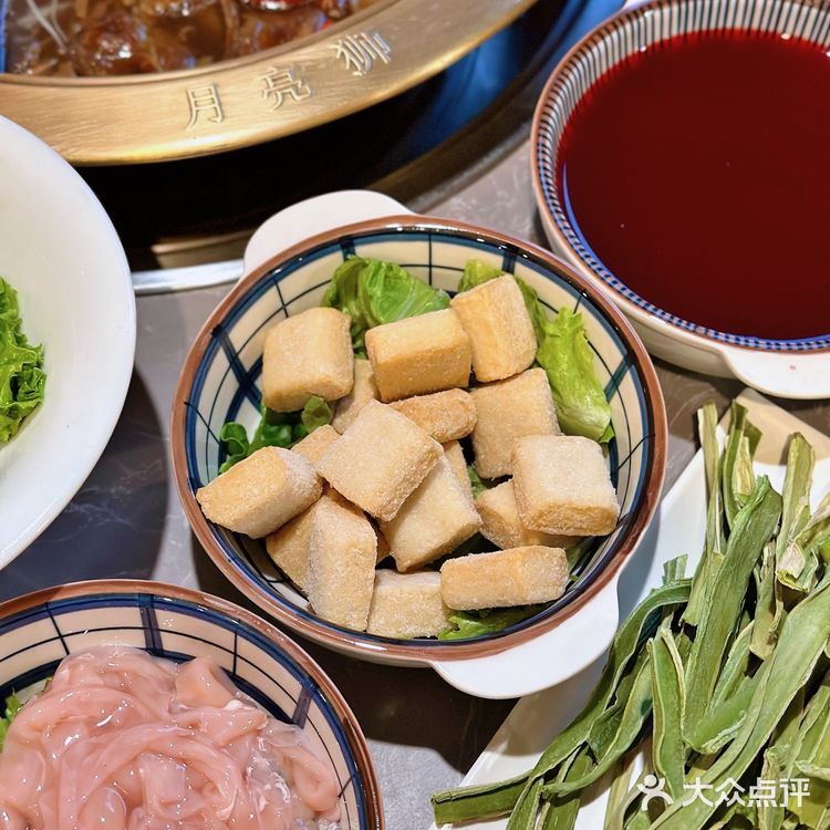 藏在居民区里的重庆火锅店，蒜里甜牛肉串爱了‼️