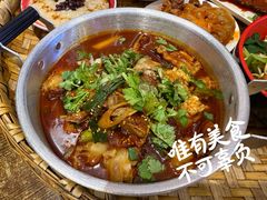 -爆炸头阿姨小四川正宗川味小吃(无任何分店)