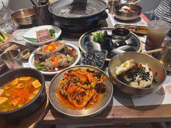 -草家酱蟹炭火烤肉店(珲春南路一店)