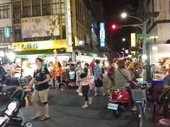 -六合夜市