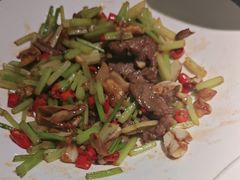 -卢大鲜鱼头捞饭(美利广场店)