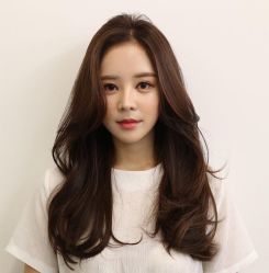 -变画·发型STUDIO