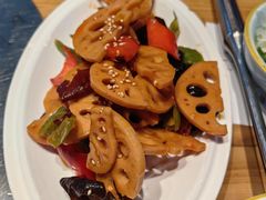 -山河屯铁锅炖·非遗东北菜(南山店)