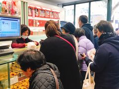 等位区-上海哈尔滨食品厂(淮海中路店)