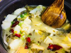 -周鱼小馆石锅酸菜鱼(活力汇店)