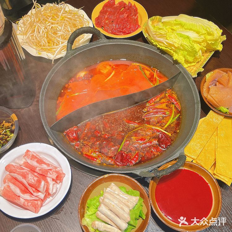 武汉正宗的重庆社区老火锅！