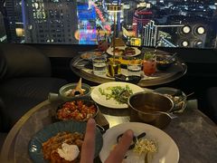 -Hi City·城市之巅