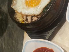传统石锅拌饭-唯成•韩国炭火烤肉 유성고기