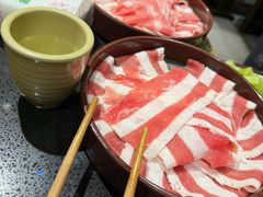 -宽板凳老灶火锅(台湾街店)