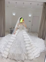 点击看大图 -Renee芮亦婚纱
