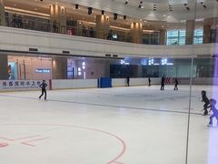 -陈露国际冰上中心(天津嘉里汇店)