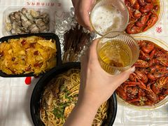 -扒虾小妹儿麻辣海鲜(宏图街店)