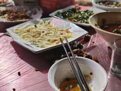 -谭记老字号跳跳蛙·香辣蟹.专注二十年(滨江店)