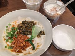 -顺溜·手工刀削面·黑金店(铜锣湾店)