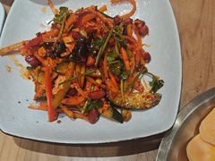 -青瓦餐厅·生鱼片·韩园烤肉(西塔店)