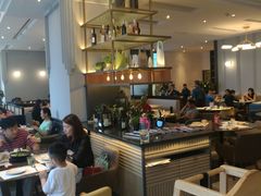 -港丽餐厅(高德置地店)