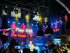 -FOUR PLAY BAR