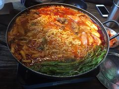 部队锅-MI WU FACTORY米屋美食工厂餐厅(绿地店)
