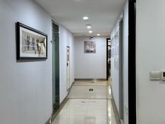 -瑞尔齿科(东方广场诊所)
