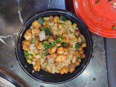 -曼听小寨海鲜烧烤·大连辣炒大王(盖州街店)