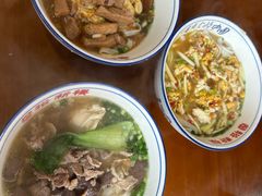 -裕新楼粉面馆·石磨手工粉(四方坪店)