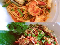 -Chom Cafe and Restaurant