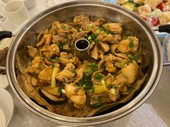 汽锅荷叶蒸滑鸡-东方之珠海鲜酒楼(南开店)