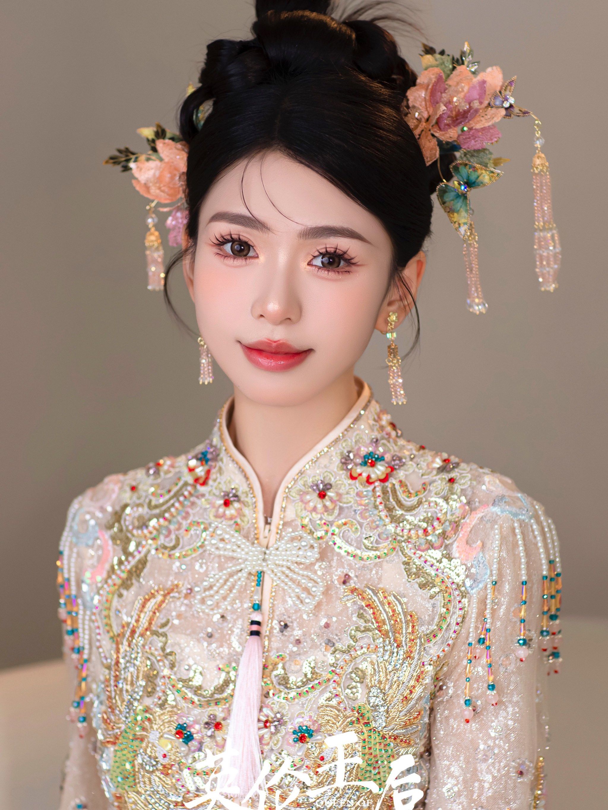 仙女本仙的香槟粉秀禾造型～💗独有的清冷