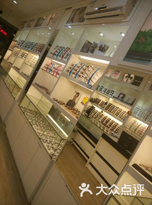 新广医眼镜(园湖店)图片 - 第4张