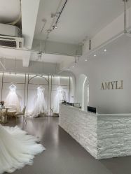 -艾米丽婚纱礼服