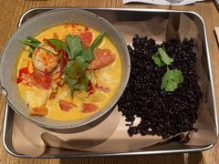 泰式黄咖喱鲷鱼虾仁饭-Wagas沃歌斯(正大乐城店)