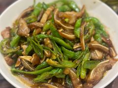 青椒炒猪耳-季家厨房(长江东大街店)