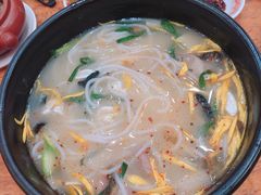 -桥香园过桥米线(国贸店)