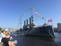 -阿芙乐尔号巡洋舰