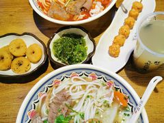 -鑫花溪牛肉米粉(人民广场店)