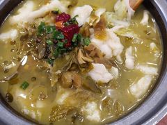 -周鱼小馆石锅酸菜鱼(活力汇店)