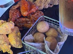 -BHC炸鸡(明洞总店)