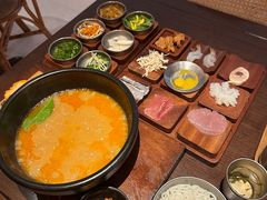 -银米·云南传统过桥米线(双廊黑金冠店)