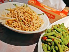 -肥肥虾庄·金牌油焖大虾(汉口城市广场店)
