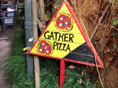 -Gather pizza