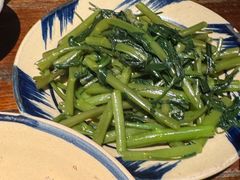 -Cuc Gach Quan Restaurant